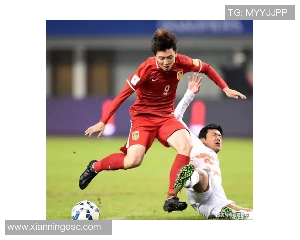 智利与巴拉圭世预赛激战在即谁将赢得关键三分